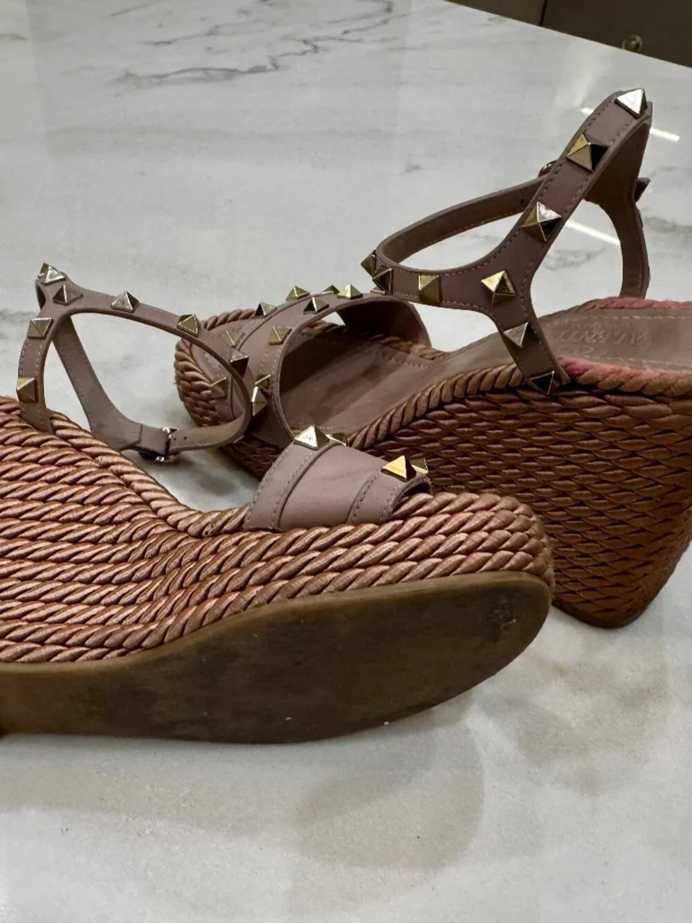 Valentino Garavani Rockstud Woven Wedge Sandals Nude Pink Gold